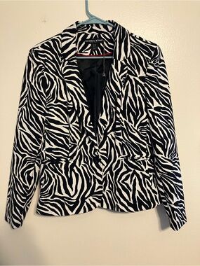 Russell Kemp Black and White Zebra-Print Blazer